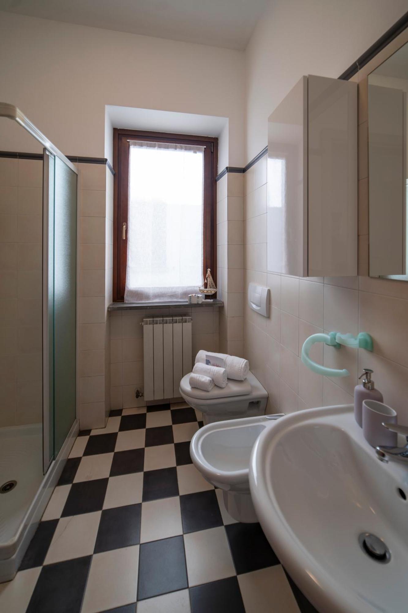 La Casa Dei Carta-New & Chic Apartamento Lovere Exterior foto